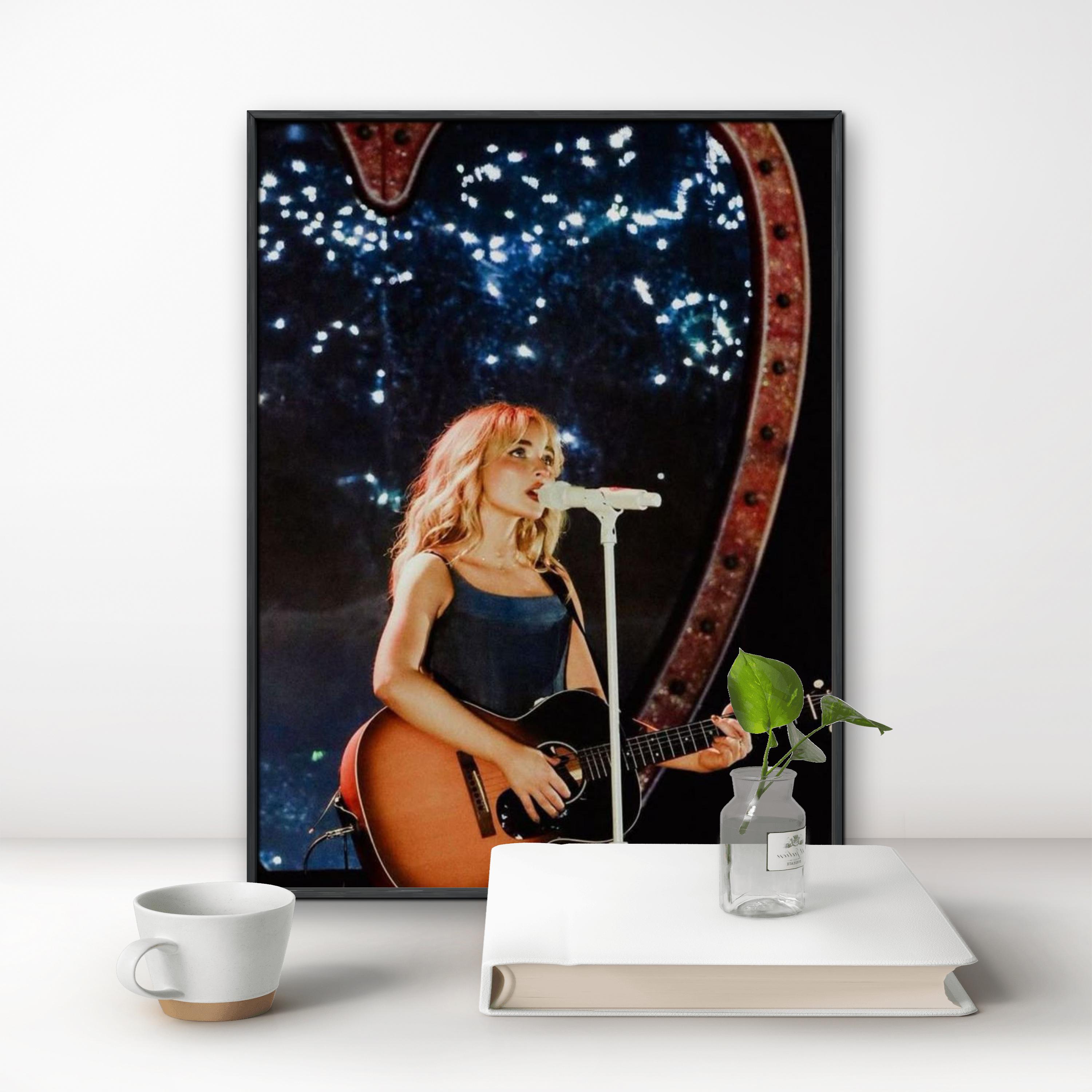 Singer S-Sabrina C-Carpenter 5 - Photography Geometry reseña y precio